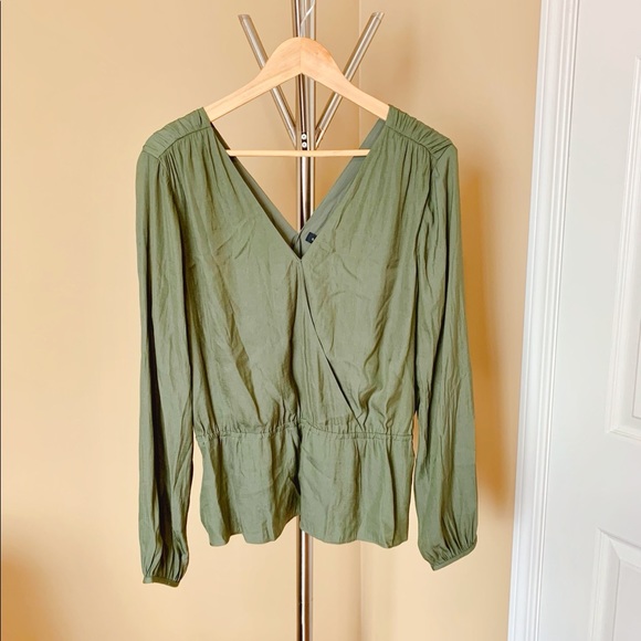Banana Republic | Green Peplum Top NWT - Picture 8 of 8